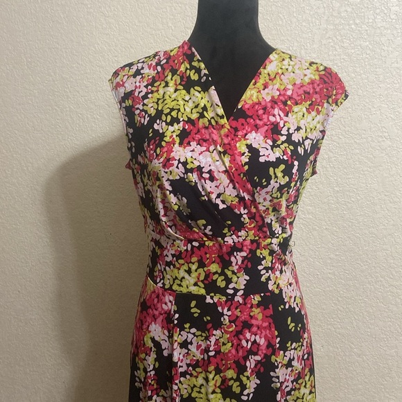 east5th DRESS - Picture 4 of 6